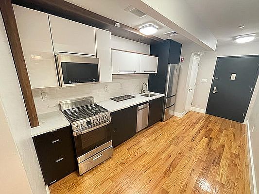 1st image of 840 Herkimer St #3B