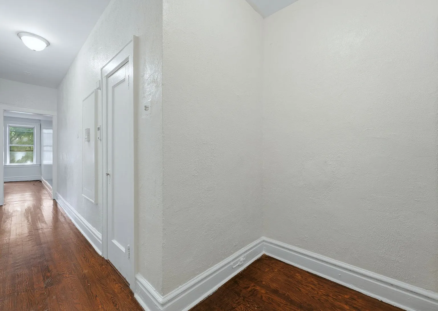 2 bed, 1200 sqft, $1,700 — Photo 4