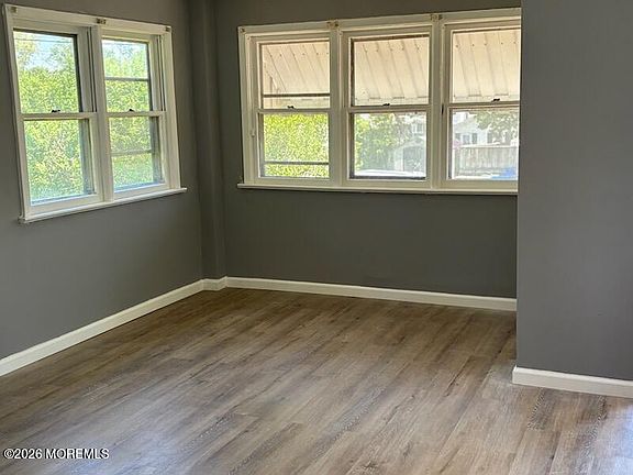 3rd image of 239 Alpine Way
