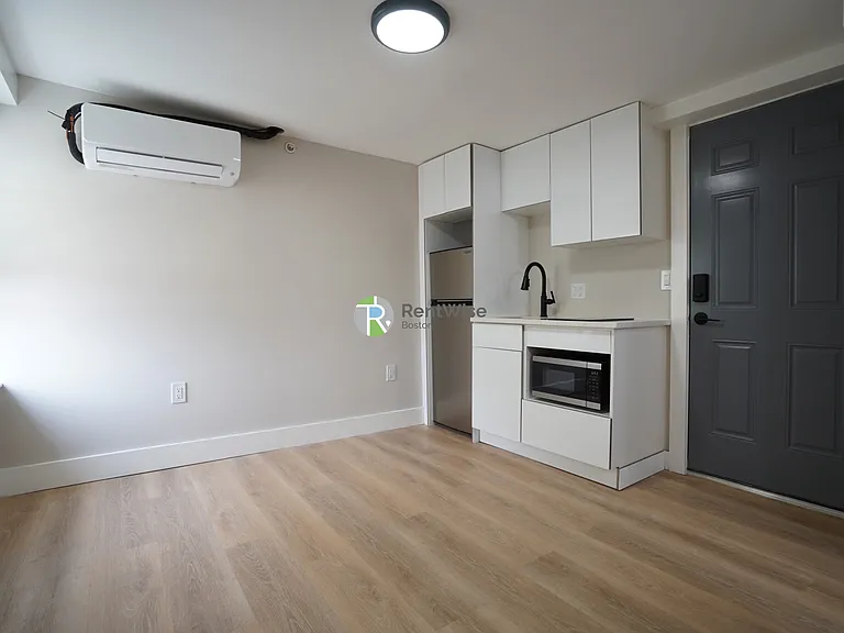 142 Dorchester St #16 — Photo 3