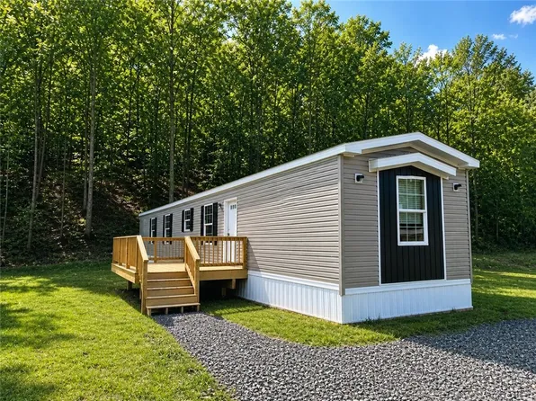 206 Iron Furnace Rd, East Brady, PA 16028