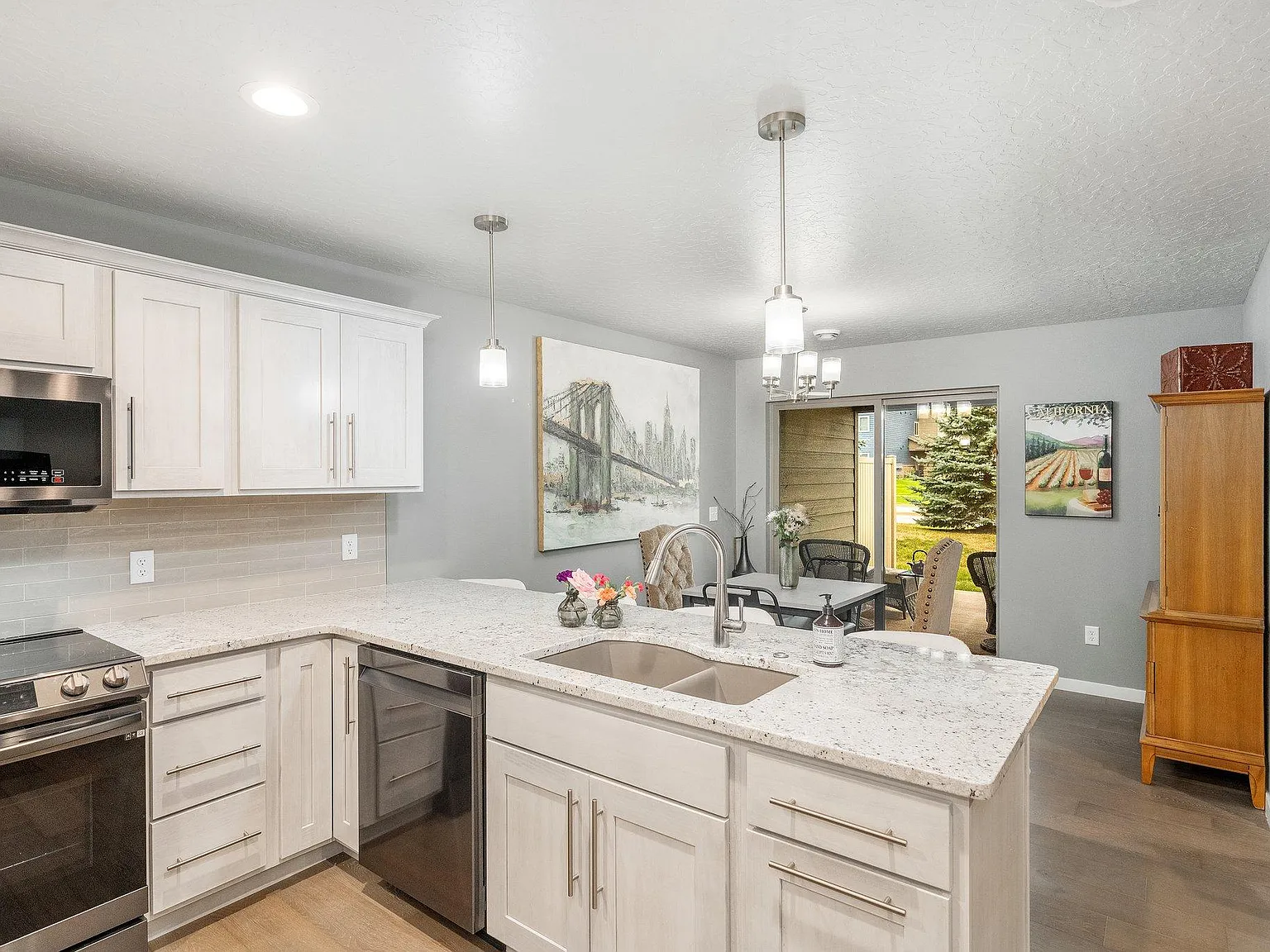 7563 S Grand Arbor Pl — Photo 2