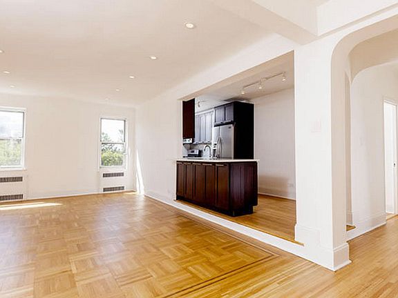 3rd image of 60 Plaza Street #6f