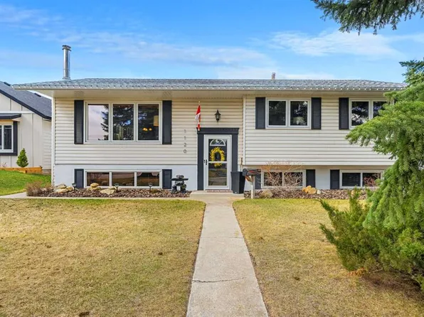 1120 S Lake Wapta Pl SE, Calgary, AB T2J 2P5