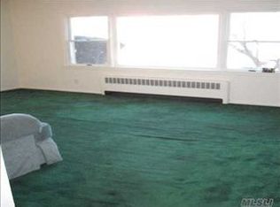 109 Bette Rd, East Meadow, NY 11554