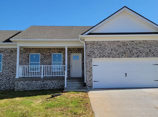 111 Stone Ridge Dr, Frankfort, KY 40601