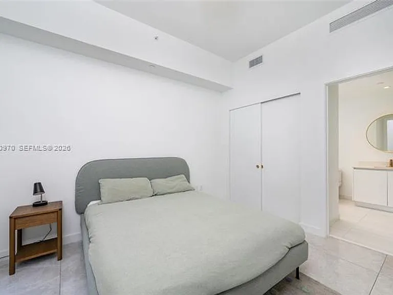 2678 Tigertail Ave #413 — Photo 10