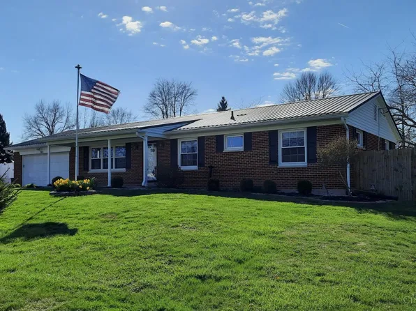 746 Bourbon St, Blanchester, OH 45107