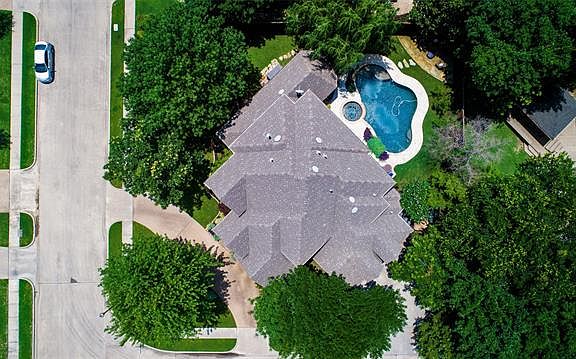 4th image of 633 Cambridge Manor Ln