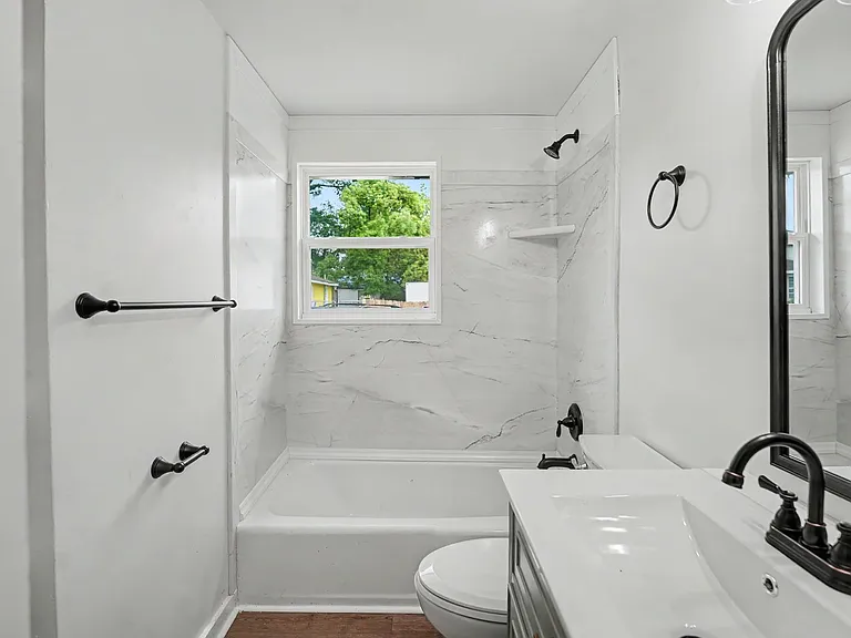 602 Staley Ave — Photo 17