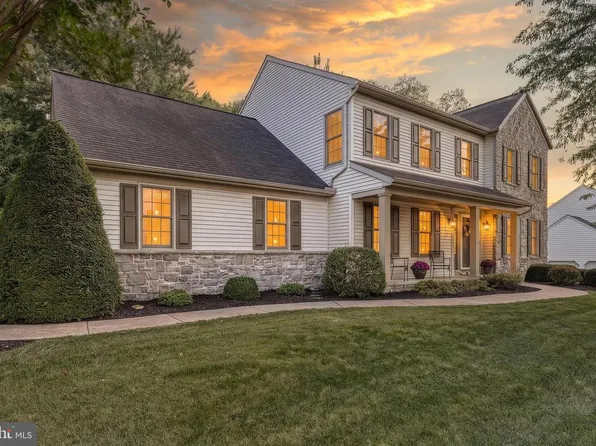 2540 Eldorado Dr, York, PA 17402