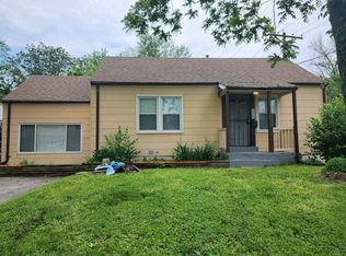 8036 Blueberry Ln, Saint Louis, MO