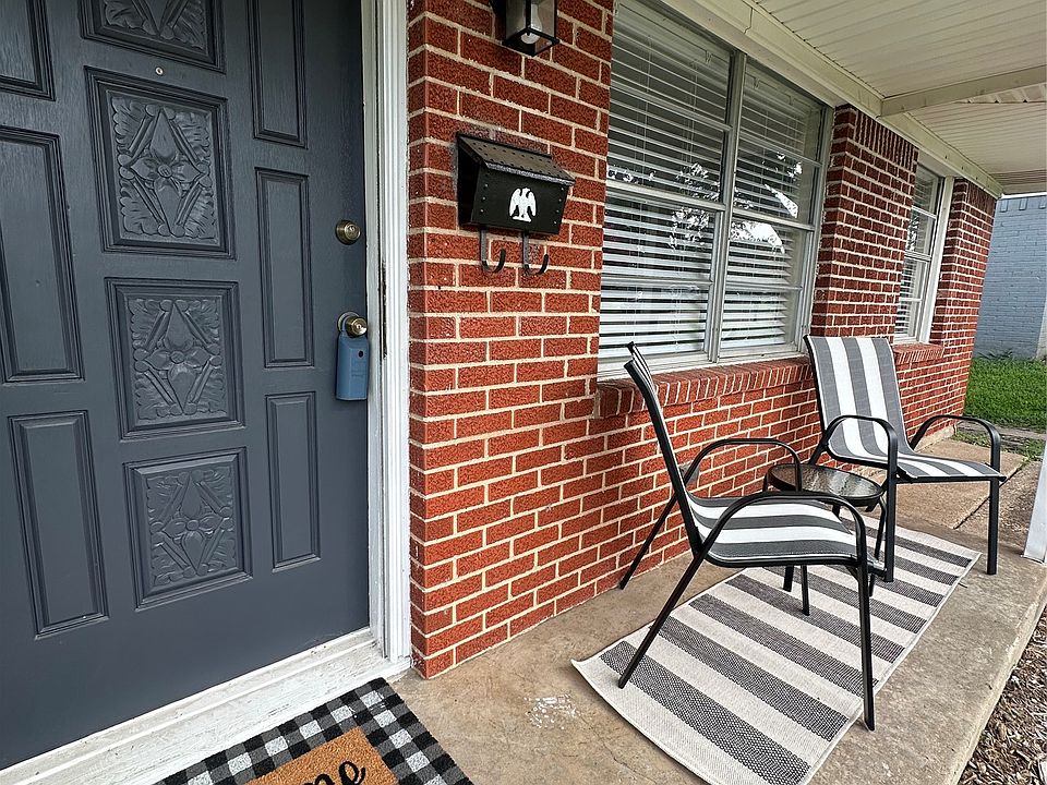 1st image of 2537 Vickie St