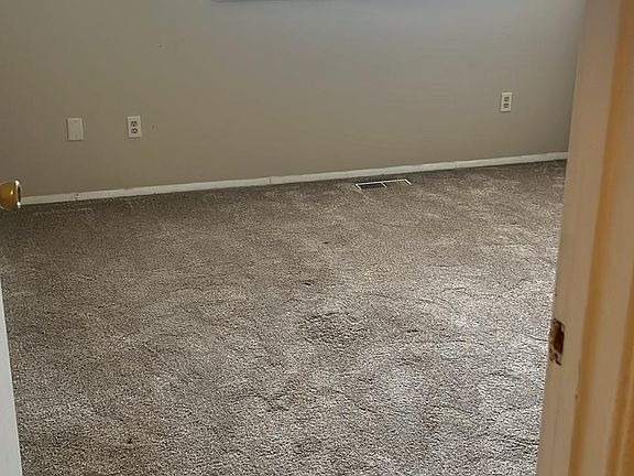 3rd image of 48 King Arthur Ct