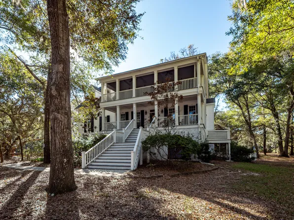 6976 Maybank Hwy, Wadmalaw Island, SC 29487
