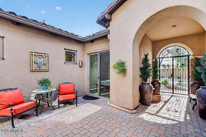 3 bed, 3.5 bath, 2639 sqft, $5,500 — Photo 4