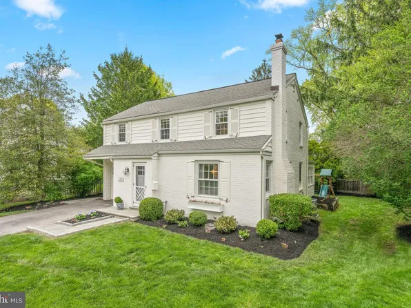 245 Barcladen Cir, Bryn Mawr, PA 19010