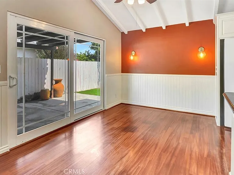 1522 W Robin Rd — Photo 8