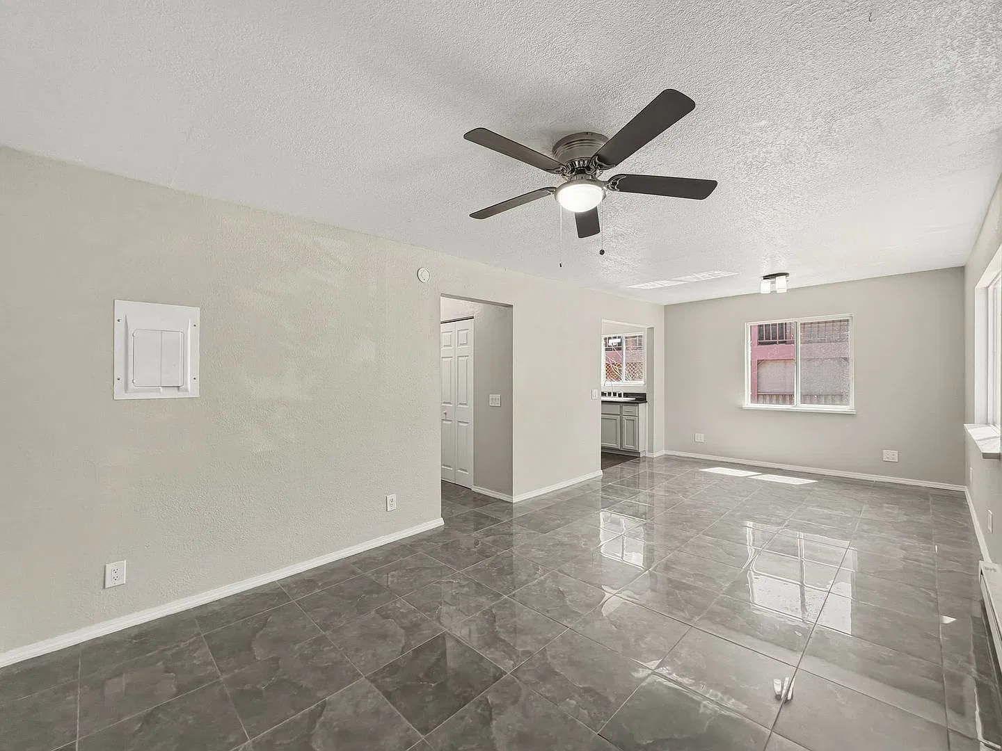 1309 Rufina Ln — Photo 4