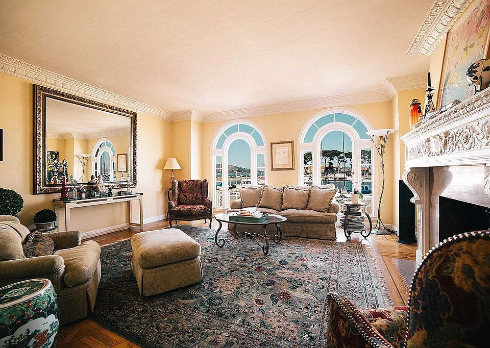 Formal Living room 