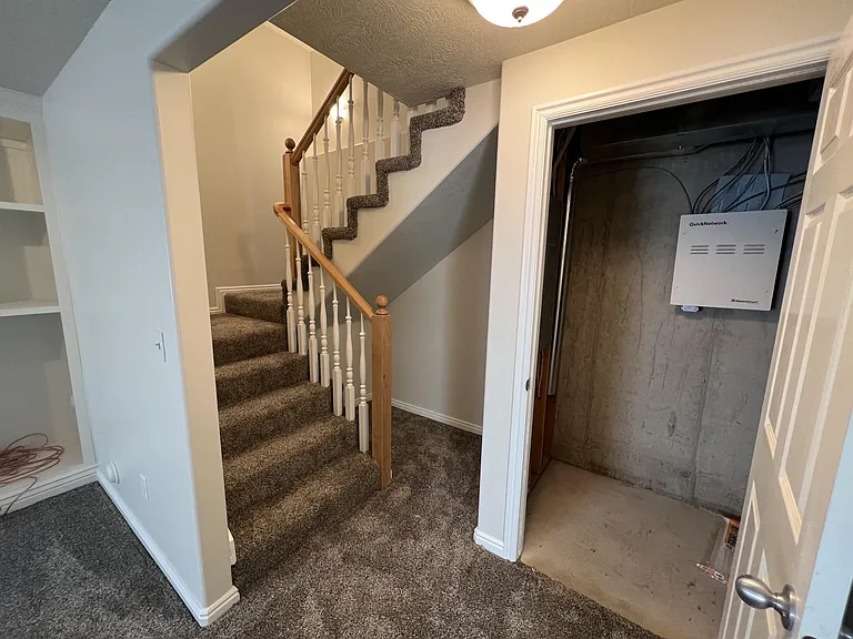 202 E White Spruce Cv — Photo 27