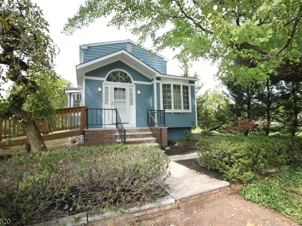 89 Pearl St, Bridgewater Twp., NJ 08807