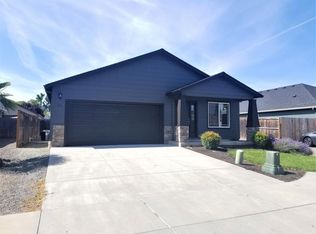 875 Trinity Way, Medford, OR 97501