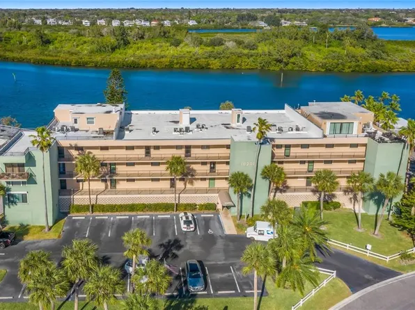 18201 Gulf Blvd APT 205, Redington Shores, FL 33708