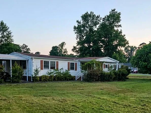209 Queens Road, Hubert, NC 28539