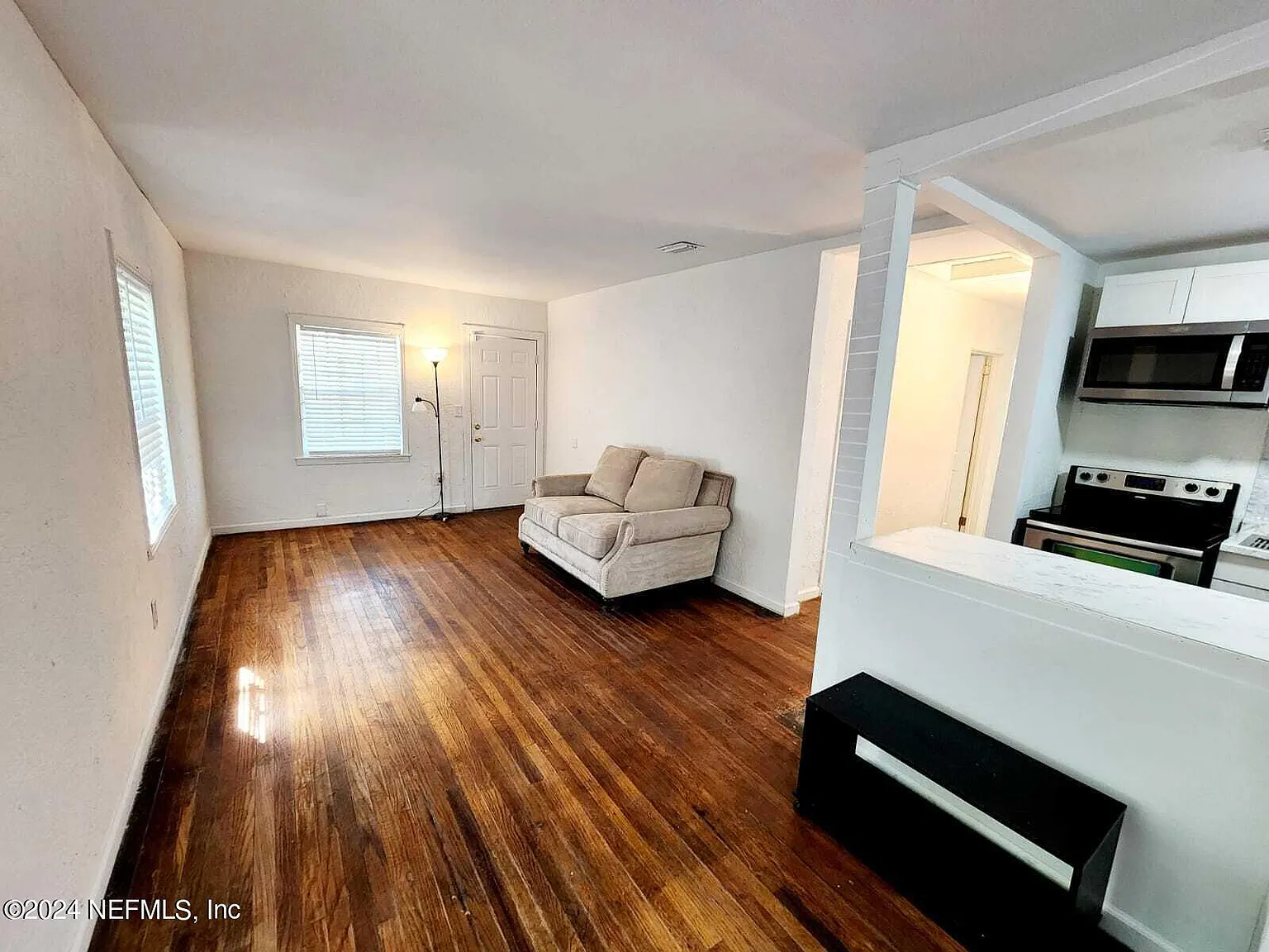 3 bed, 1.0 bath, 1036 sqft, $1,250 — Photo 4