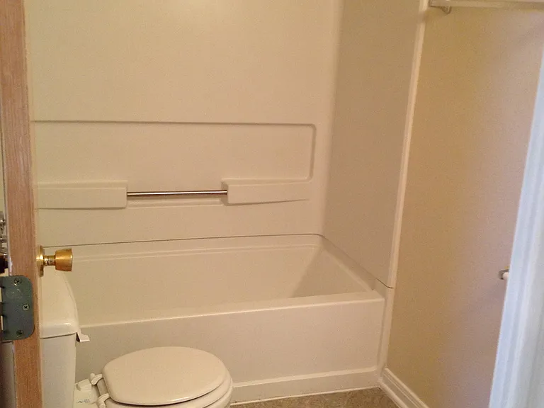 1513 Breezy Dr — Photo 6