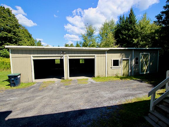 5th image of 72 Crosstown Road