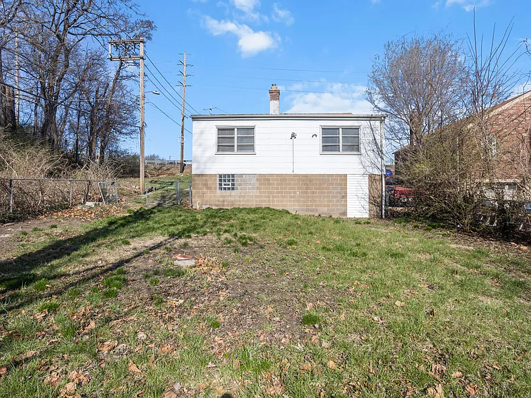 8320 Lucas And Hunt Rd — Photo 19