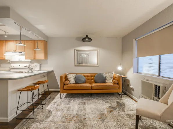 557 Park St APT 4, Lewiston, ID 83501