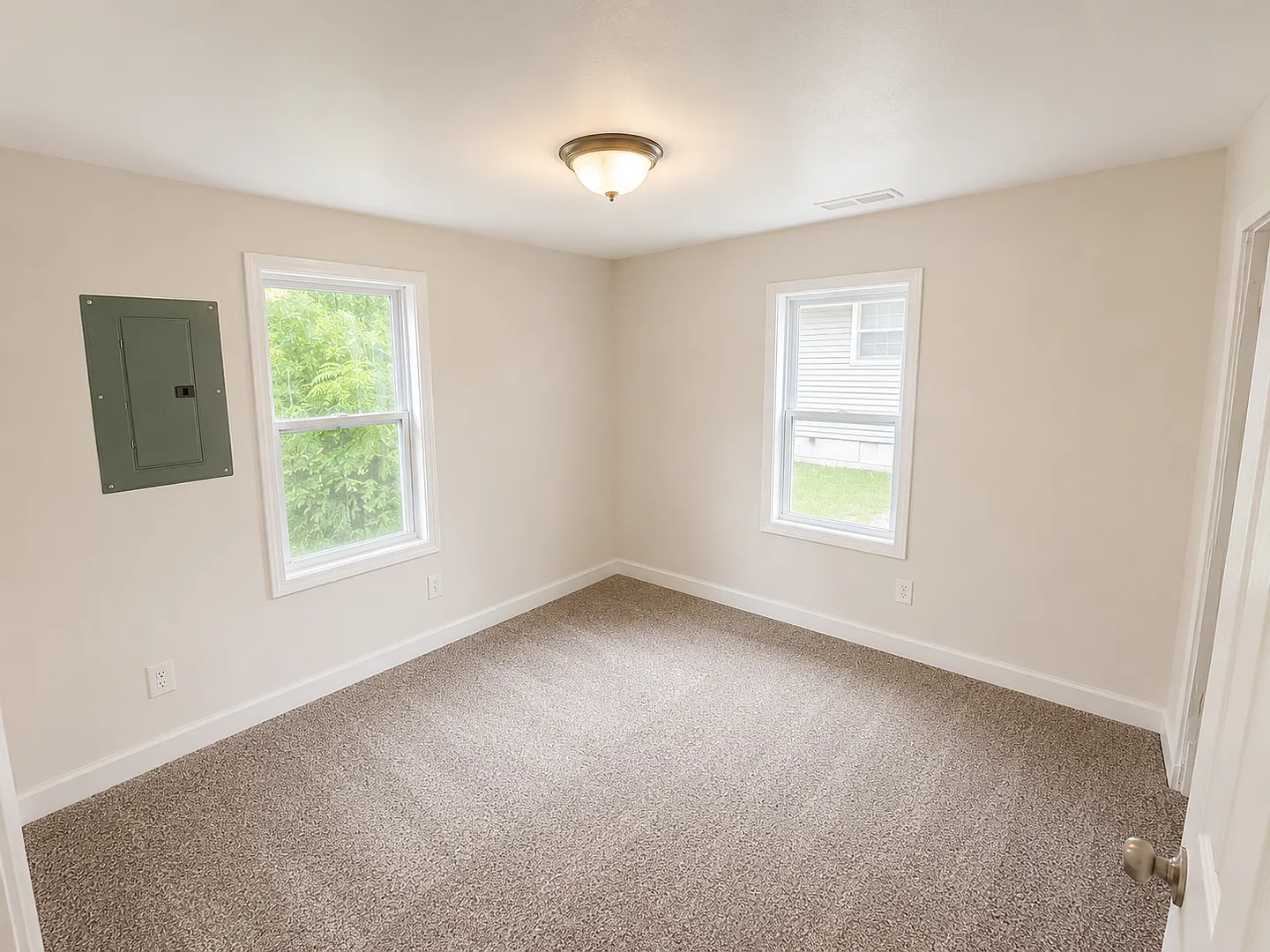 For Lease — Photo 2
