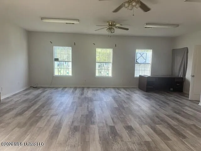 6220 Martin Bluff Rd — Photo 2