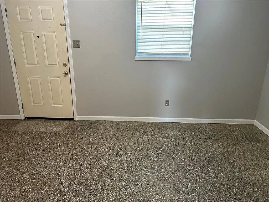 3 bed, 1.5 bath, 1000 sqft, $1,400 — Photo 4