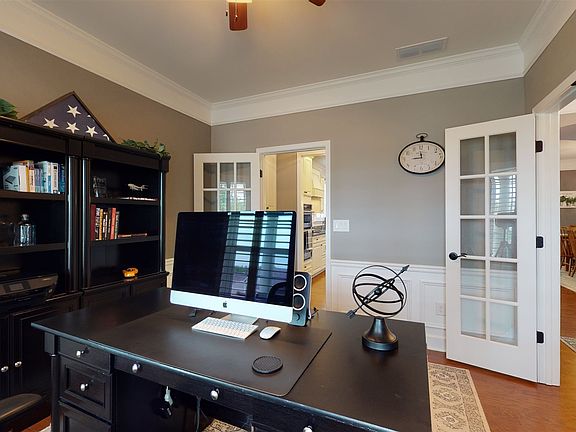 5th image of 1110 Branch Creek Way