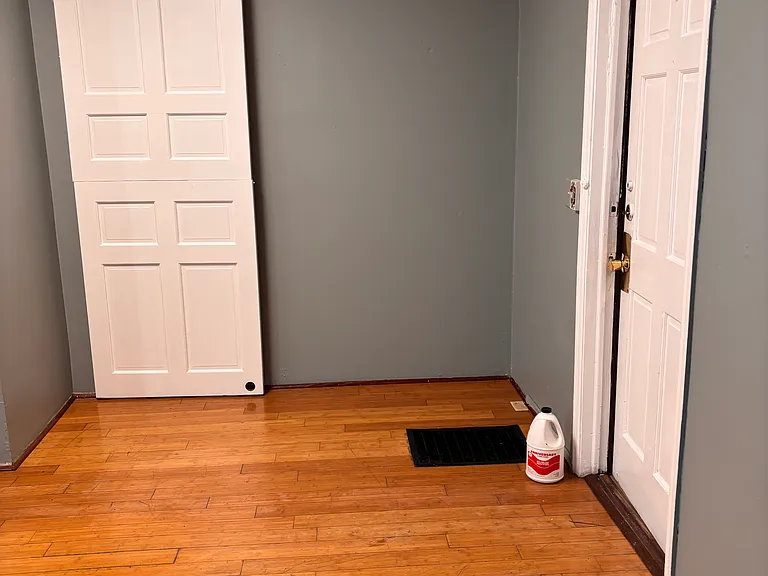 634 Fairview Ave N #1 — Photo 3