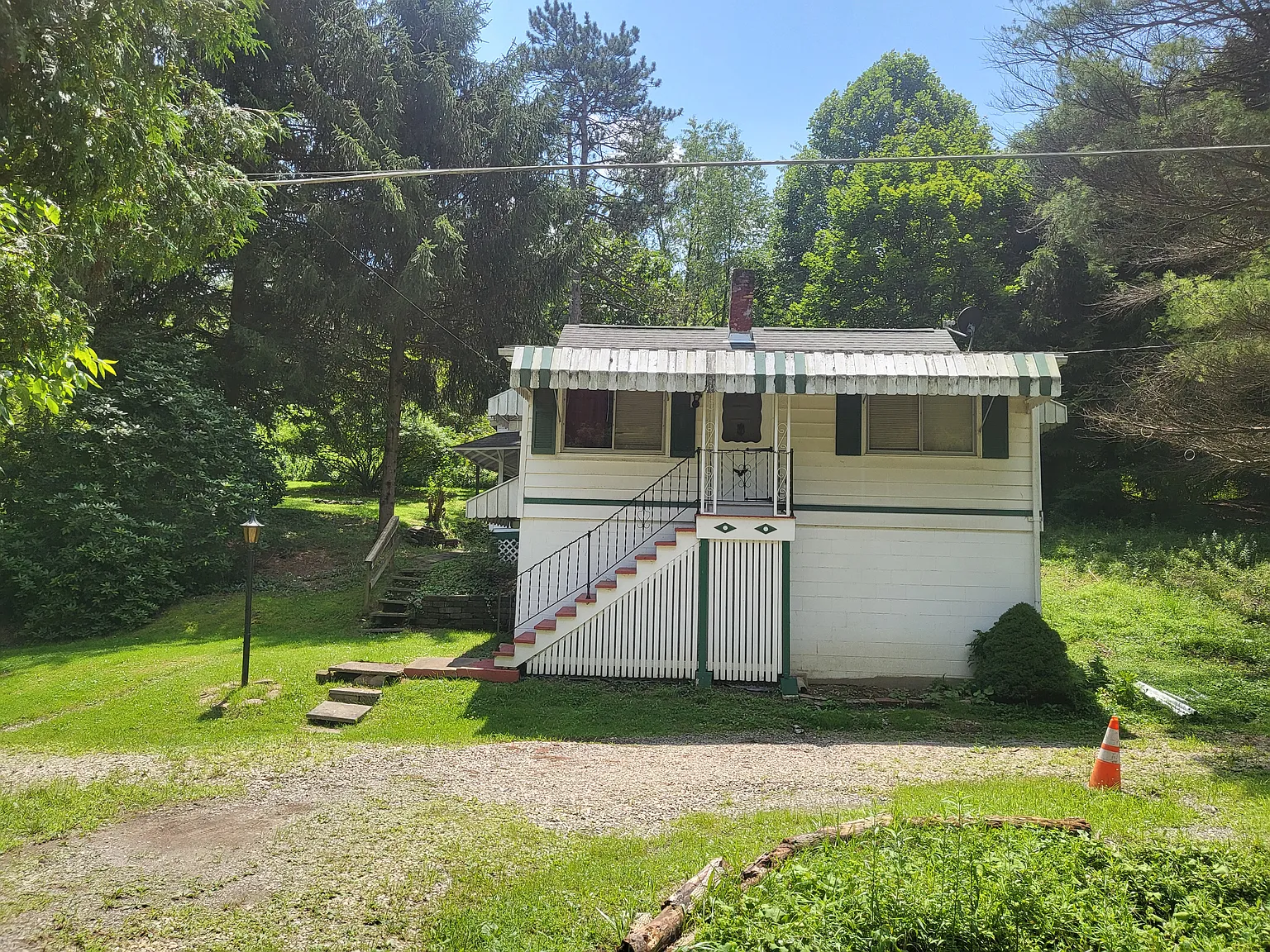 1 bed, 1.5 bath, 1000 sqft, $750 — Photo 2