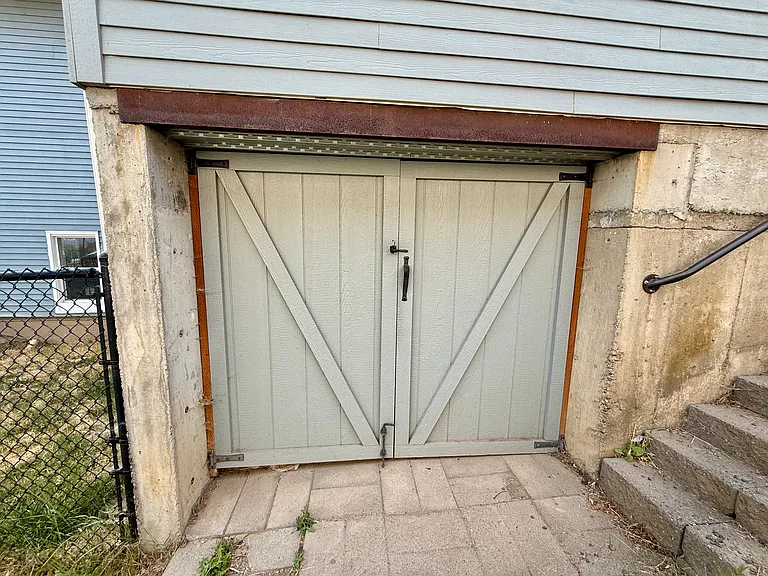 515 NW Irving St #A — Photo 36