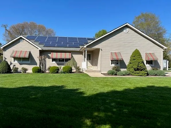 4 Carriage Ln, Cape May Court House, NJ 08210