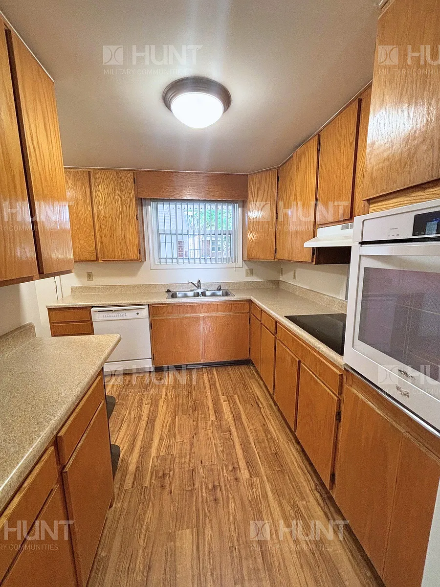Building Photo - 225 Fox Glove St