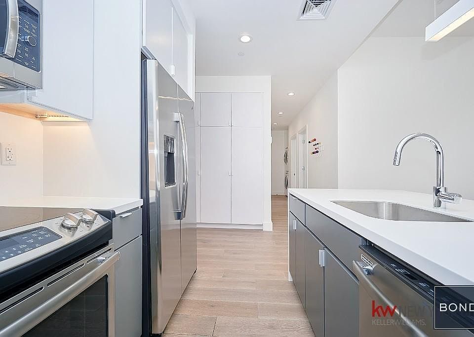 1st image of 271 W 125th St APT 205