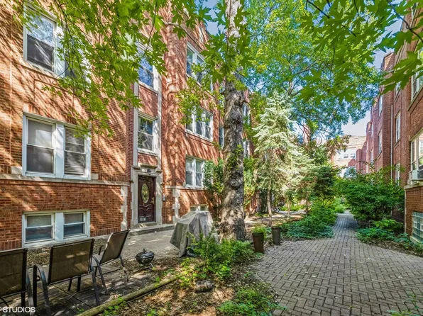 3853 N Kedvale Ave APT B3, Chicago, IL 60641