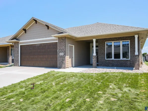 1600 S Meadowland Ave, Sioux Falls, SD 57106