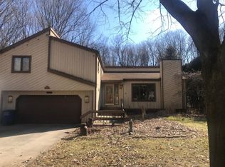 105 N Woodland Dr, La Porte, IN 46350