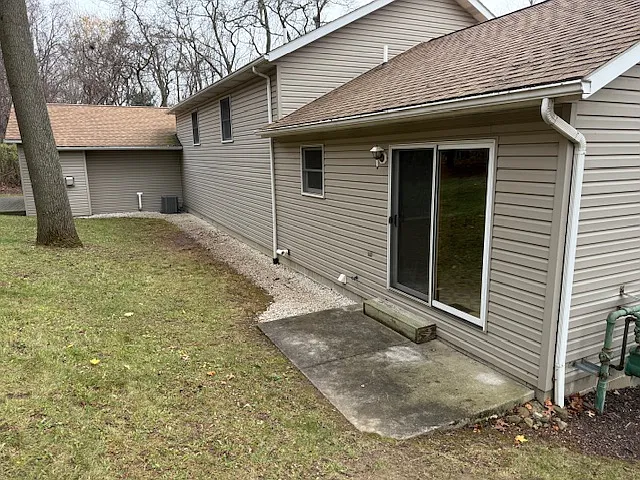 565 Church St — Photo 10