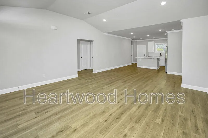 4 bed, 2.0 bath, $2,250 — Photo 3