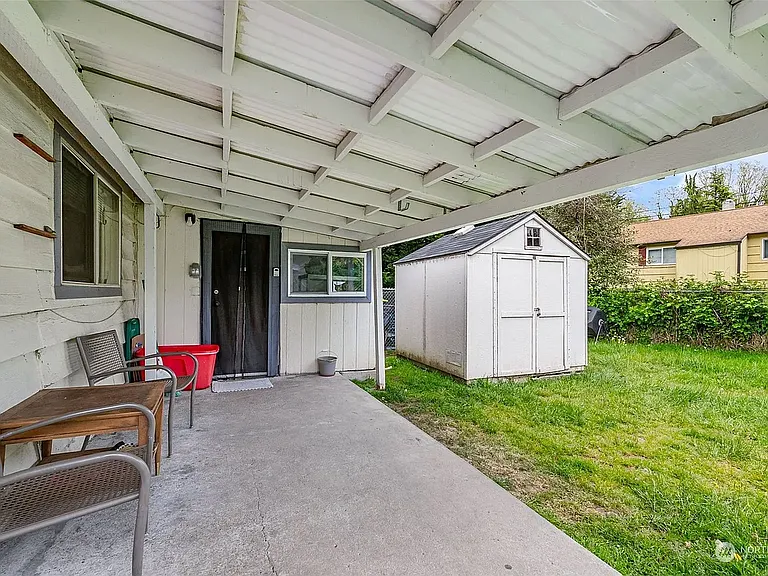 1544 Bloomington Ave — Photo 7